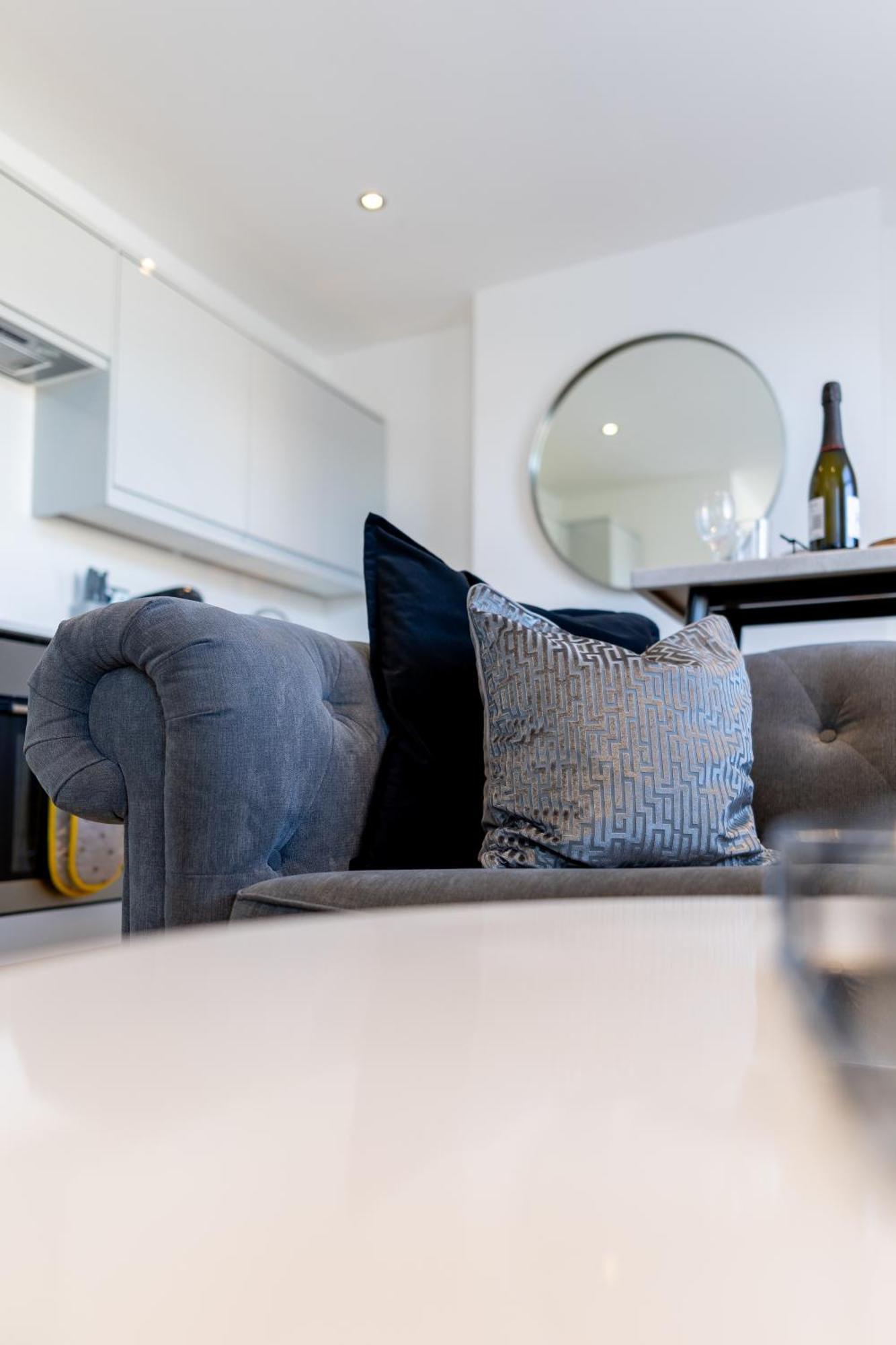 Boutique City Centre Apartments Cardiff Dış mekan fotoğraf